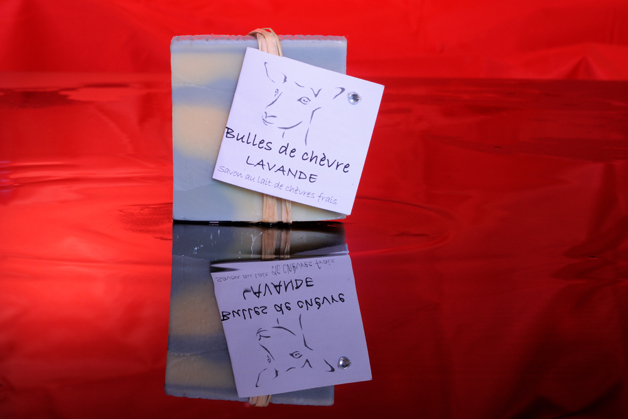 Photographier un savon - Bulle de chèvre