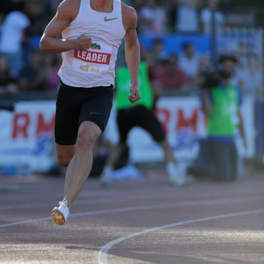 Decastar 2018 (18) Décastar 2018 - Kévin Mayer - 400m - 16 septembre 2018 Kévin Mayer bat le record du monde de décathlon avec 9126 points