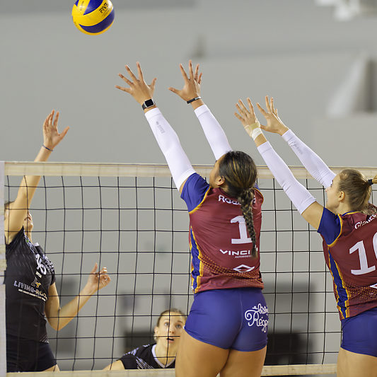 Burdis Bordeaux - Volley-Ball - Sabryn Roberts - Zsófia Gyimes - Bordeaux Mérignac Volley