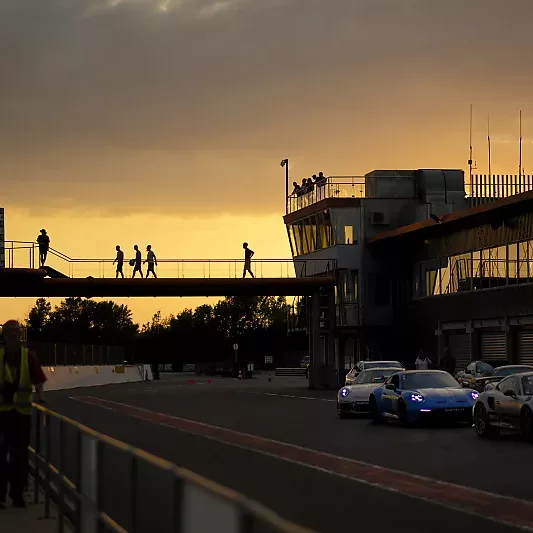 Une histoire de mécanique – 00004 La passion automobile - Stage photo VP23